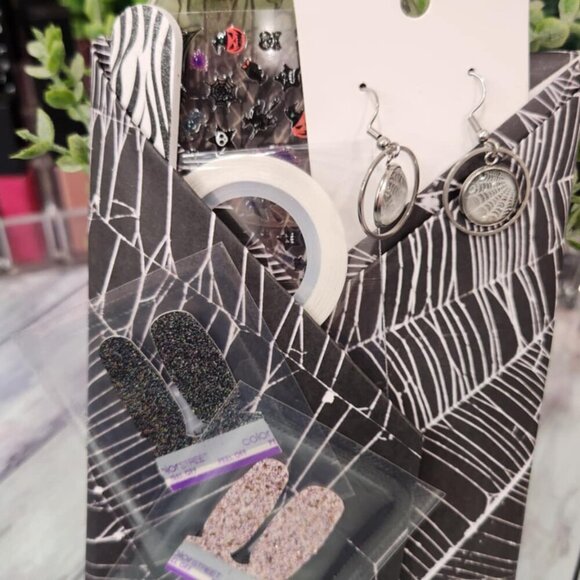 Blind Date with a Mani Bundle - Picture 6 of 13